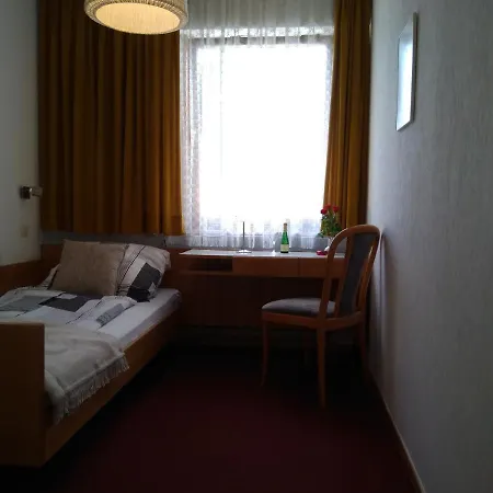 Gelber Hof * Бахарах